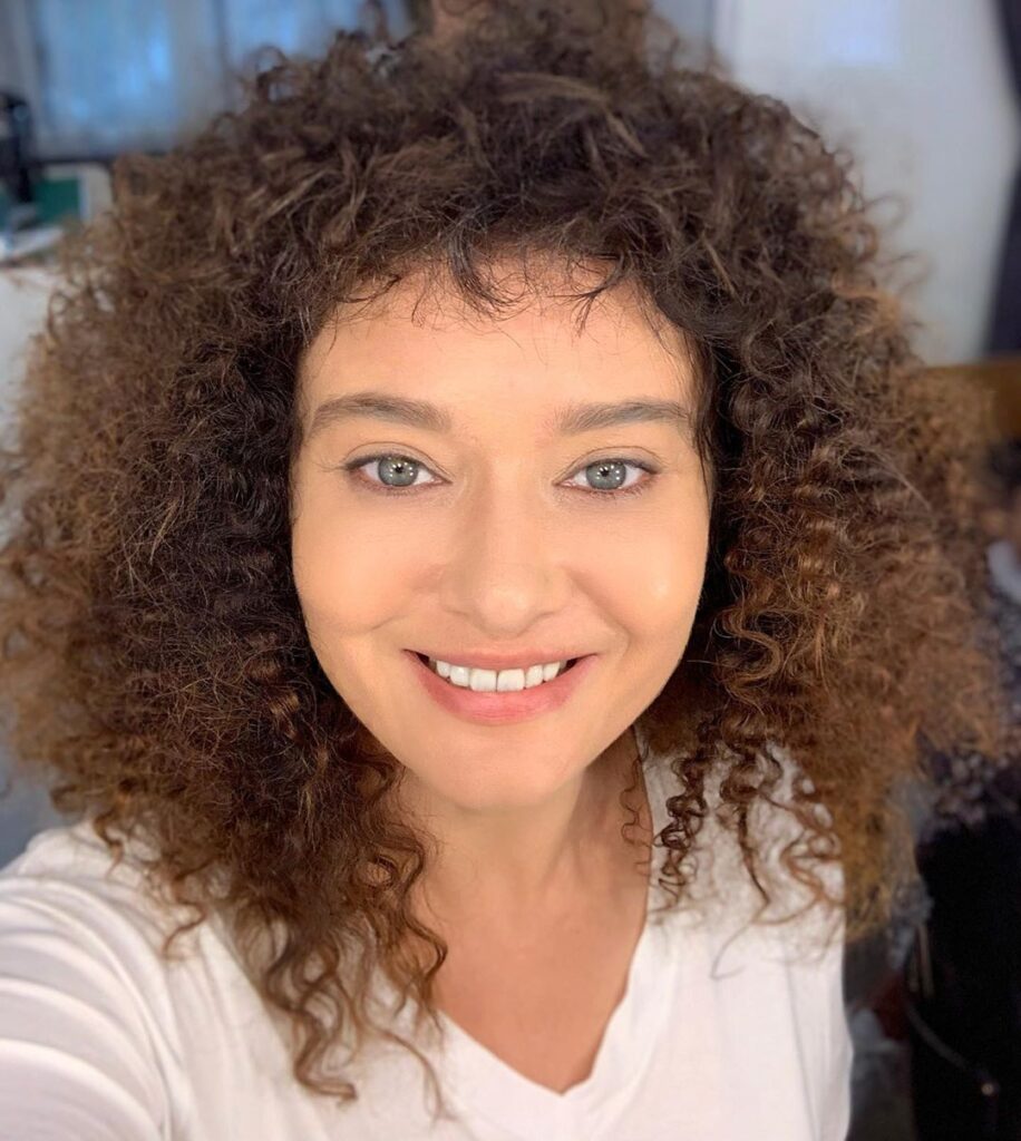 بیوگرافی نورگل یشیلچای Nurgul Yesilcay