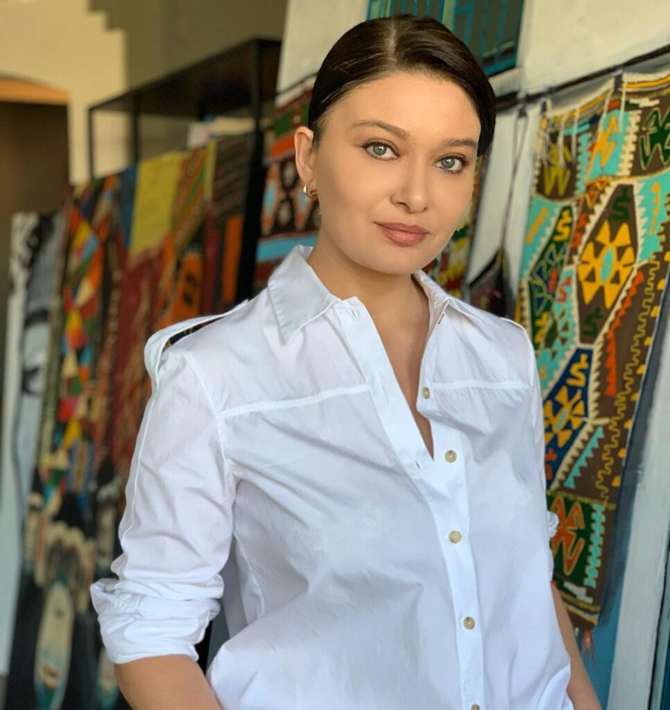 بیوگرافی نورگل یشیلچای Nurgul Yesilcay